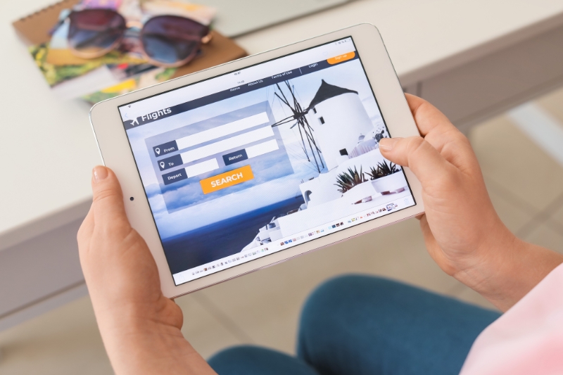Use online flight booking services